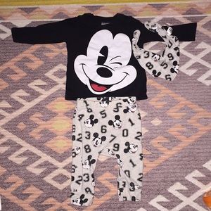 3 piece H&M Mickey Mouse Set. Size 4-6 months.